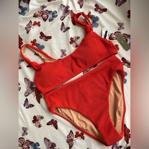 NWT Crew Scrunchie Knotted Scoopneck
High Rise Bikini L/XL